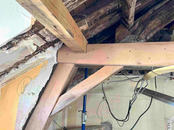 Renforcement des fermes de charpente dans les Yvelines